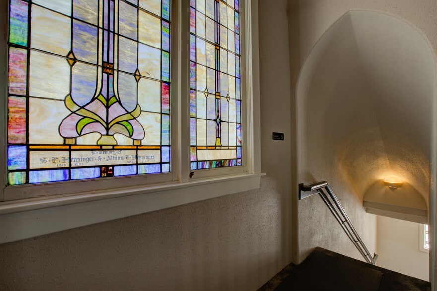 More Photos Of 809 Main Roseburg, Roseburg Lodge Meeting Hall For Sale