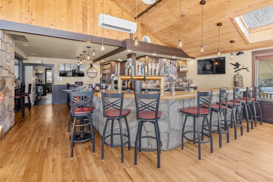 More Photos Of 1844 Depot St, Manchester Center Restaurant For Sale