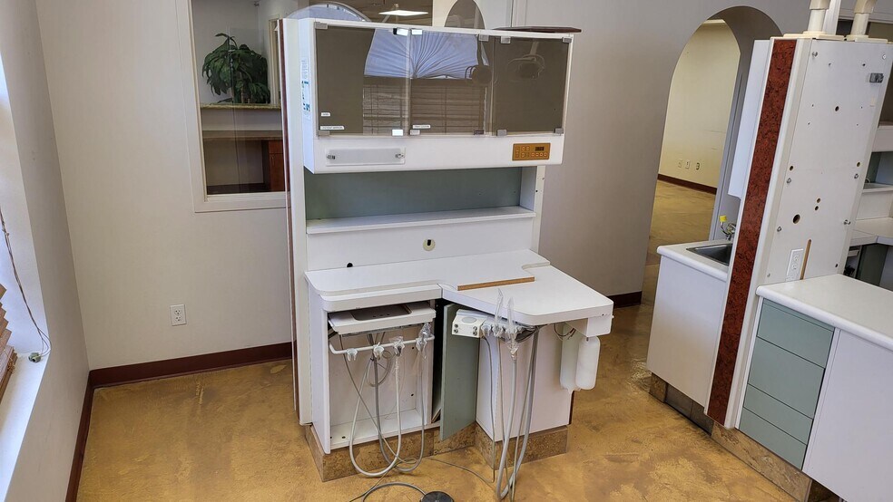 More Photos Of 1825 E Flamingo Rd, Las Vegas Office For Sale