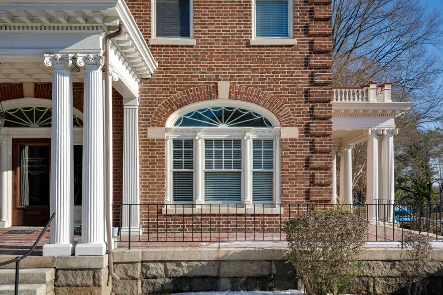 More Photos Of 311 S Arthur Ashe Boulevard, Richmond Office Residential For Sale
