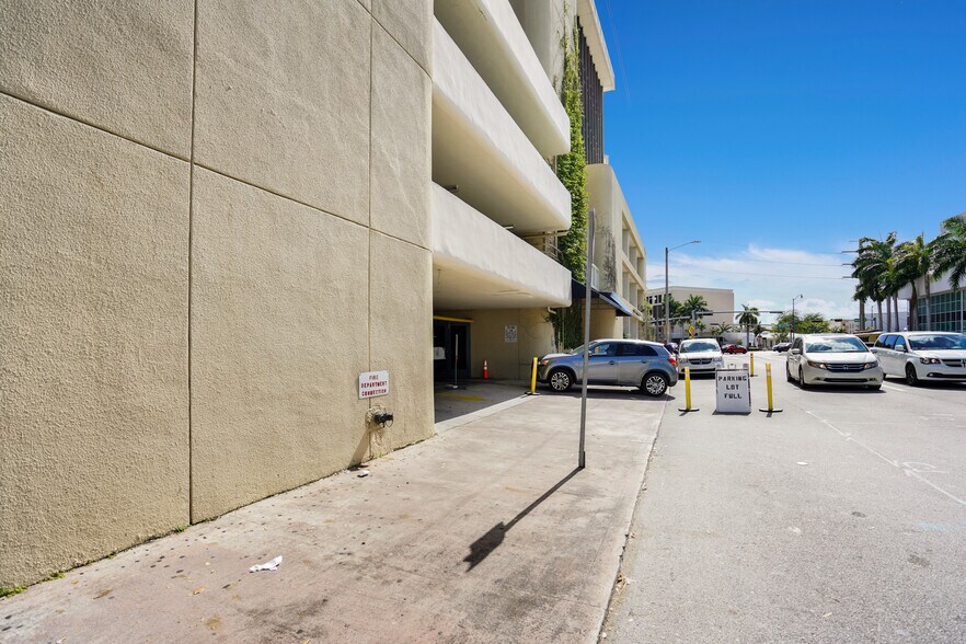 More Photos Of 747 Ponce de Leon Blvd, Coral Gables Medical For Sale