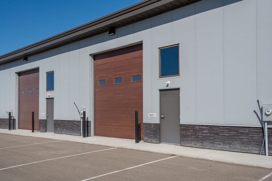 More Photos Of 3020 Evergreen Trl, Mankato Warehouse For Sale