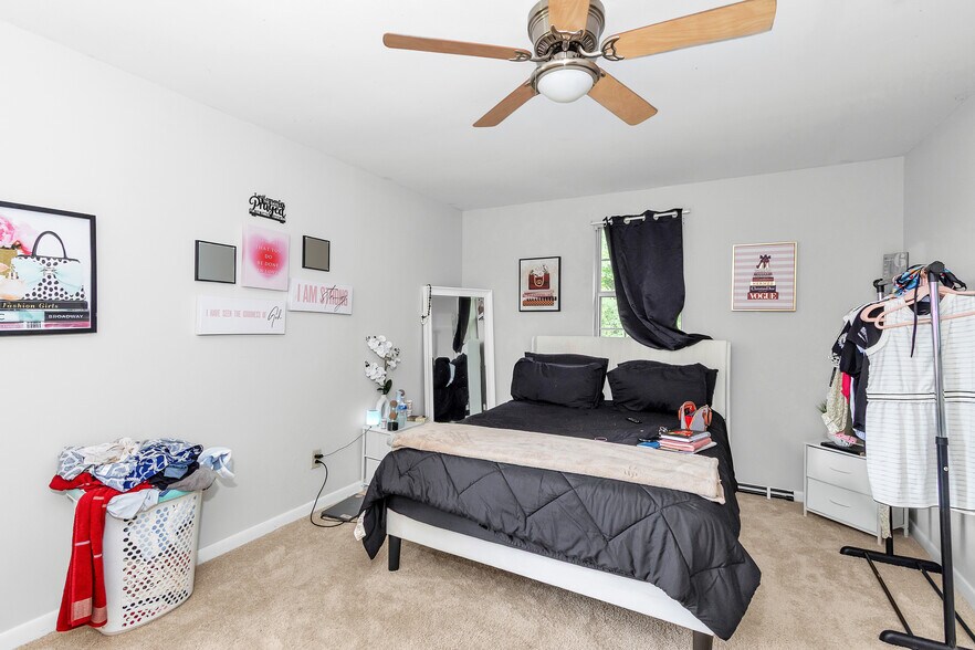 More Photos Of 170 Westwood Dr, Thomson Apartments For Sale