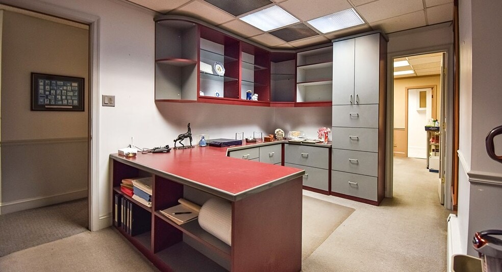 More Photos Of 8404 Georgia Ave, Silver Spring Office For Sale