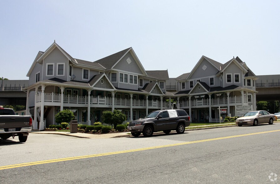 More Photos Of 125 Mill St, Occoquan Office For Lease