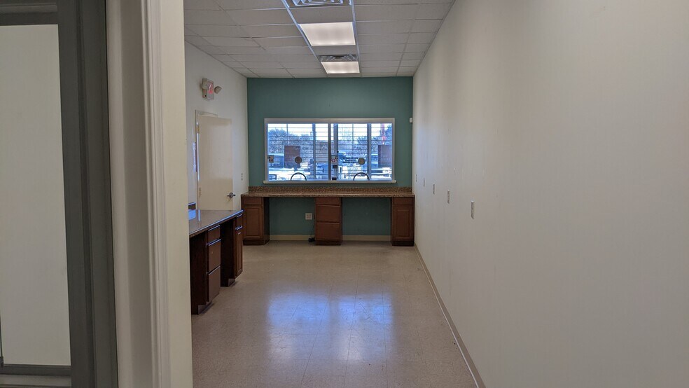 More Photos Of 8955 N Hwy 6, Houston Unknown For Lease