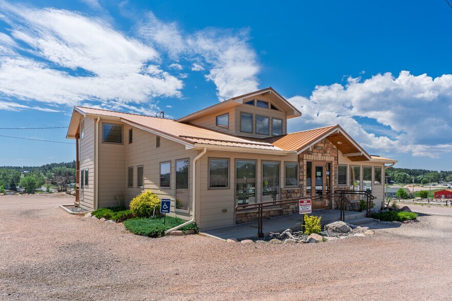 More Photos Of 1100 Mount Rushmore Rd, Custer Flex For Sale