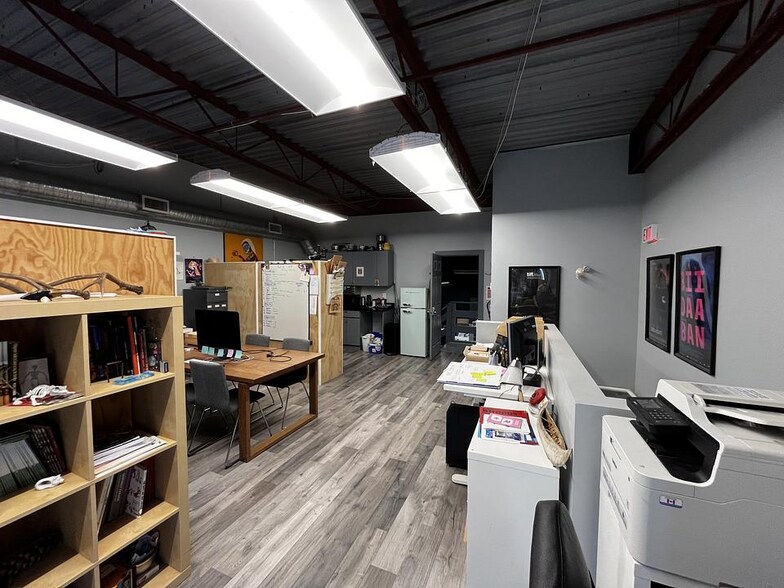 More Photos Of 1262-1289 Clark Dr, Vancouver Research And Development For Sale