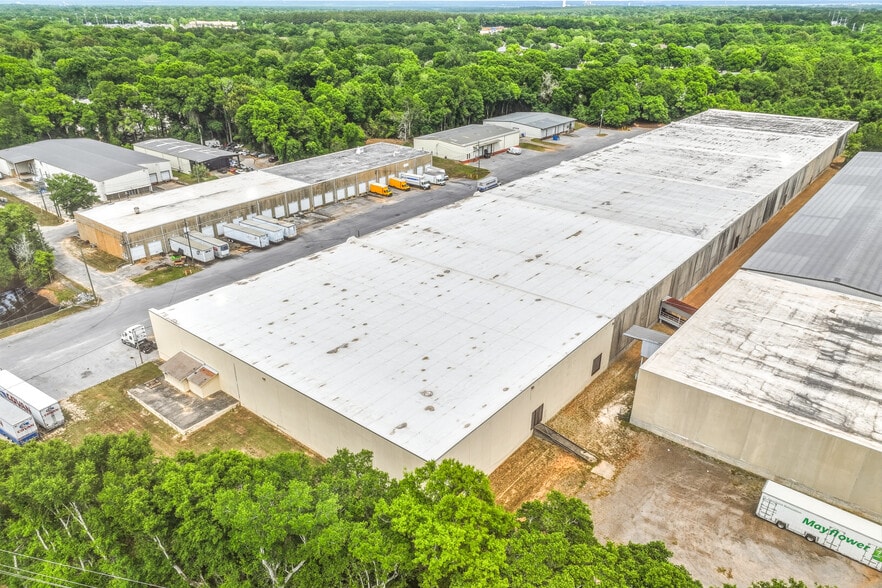 More Photos Of 10020 N Palafox St, Pensacola Distribution For Lease