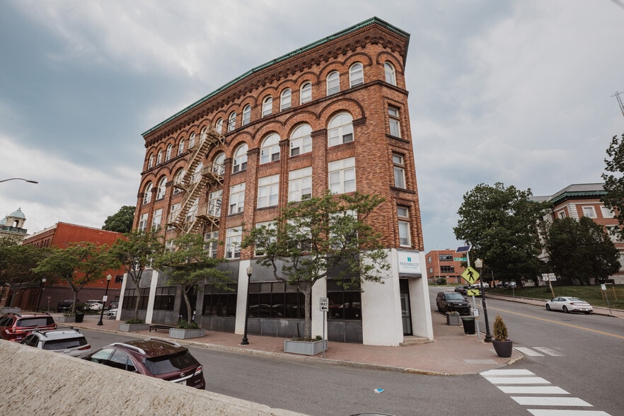 More Photos Of 74 Hammond St, Bangor Medical For Sale