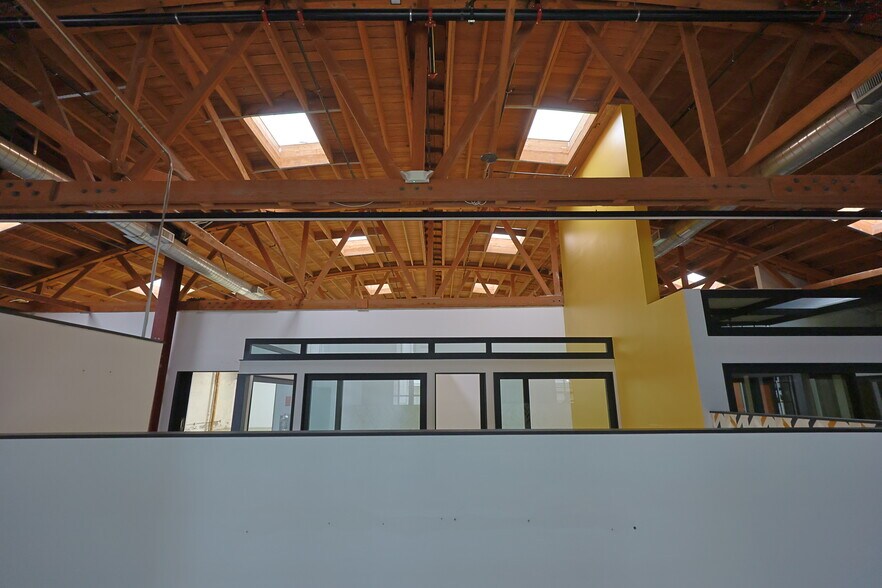 More Photos Of 2014-2022 E 7th St, Los Angeles Office For Lease