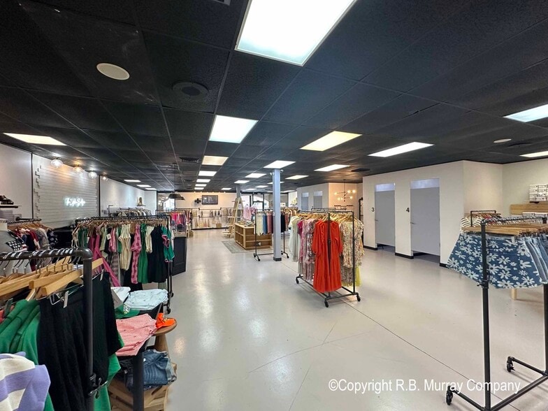 More Photos Of 1324-1326 E. Battlefield, Springfield General Retail For Lease