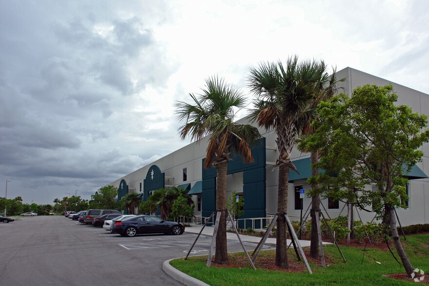 More Photos Of 9990 NW 14th St, Miami Warehouse For Sale