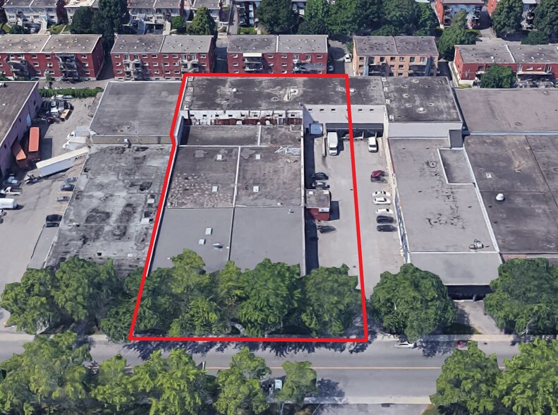 More Photos Of 12300 Boul Albert-Hudon, Montréal Warehouse For Lease