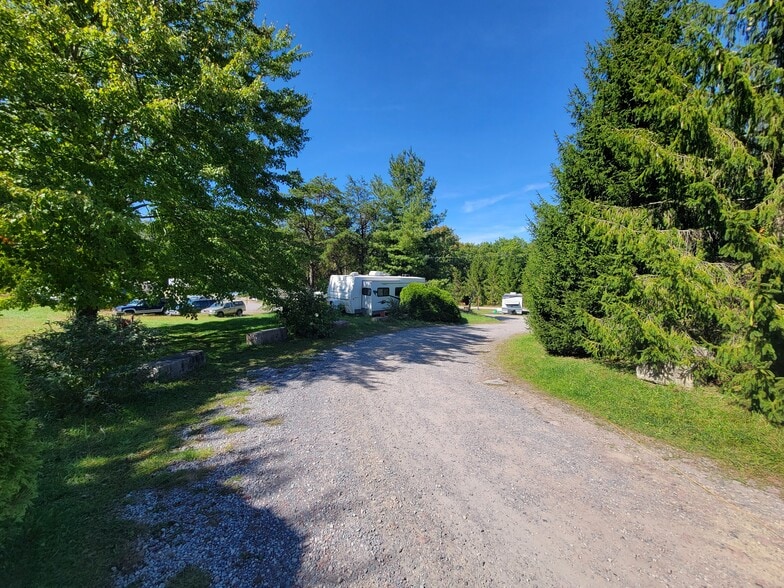 More Photos Of 414 Milroy Grose, Lansing Land For Sale