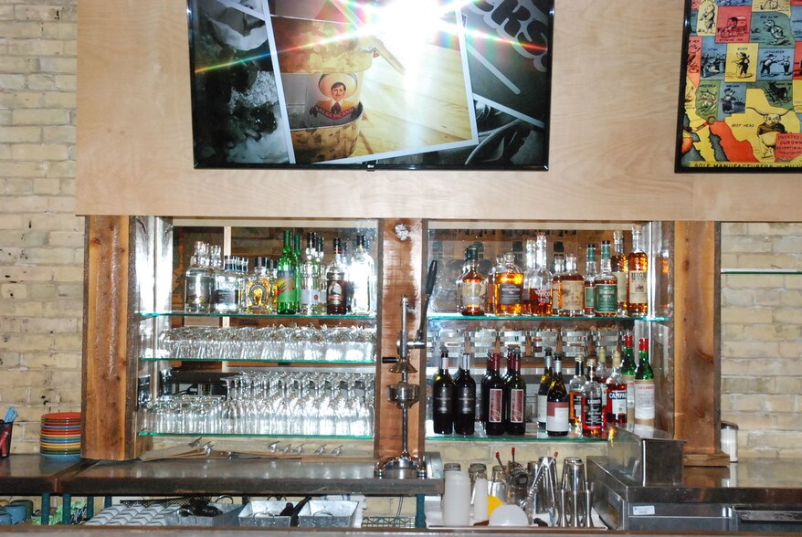 More Photos Of 127 S Union St, Traverse City Restaurant For Sale