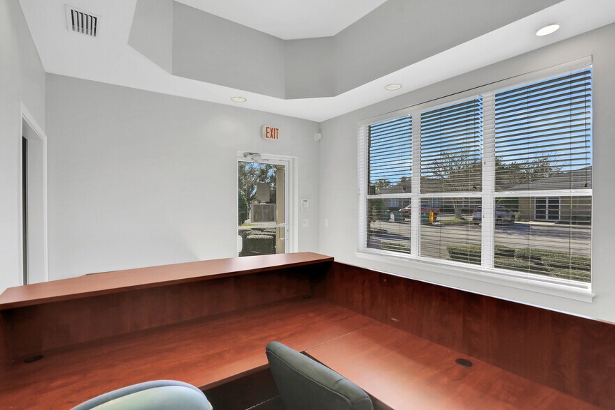 More Photos Of 6277 Dupont Station Ct, Jacksonville Medical For Lease