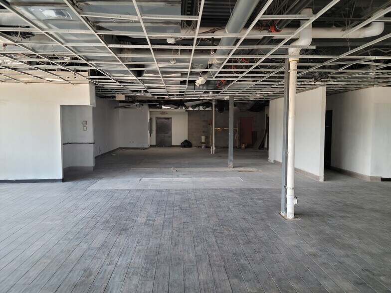 More Photos Of 13810-13854 Lakeside Cir, Sterling Heights Storefront Retail Office For Sale