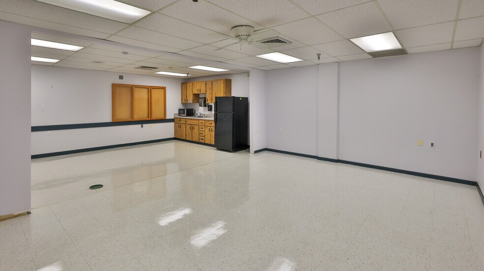 More Photos Of 2 Commerce Blvd, Palm Coast Warehouse For Lease