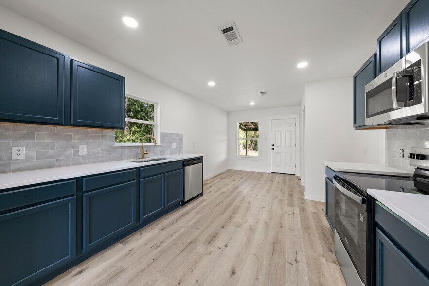 More Photos Of 103 E Stegall Rd, Robinson Specialty For Sale