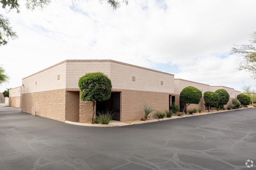 Primary Photo Of 15905 N Greenway Hayden Loop, Scottsdale Light Distribution For Lease