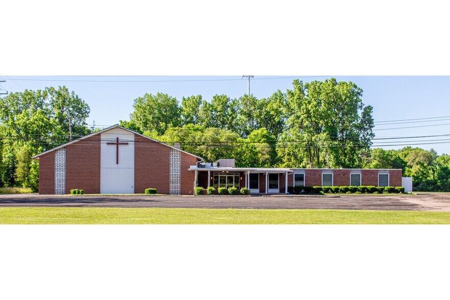 More Photos Of 23696 Northline Rd, Taylor Religious Facility For Sale