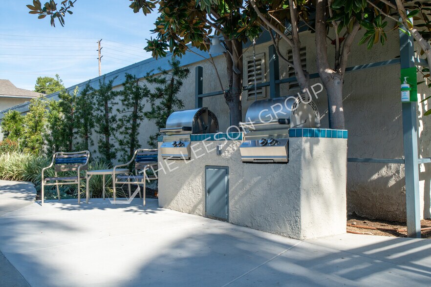 More Photos Of 365 W Wilson St, Costa Mesa Apartments For Sale