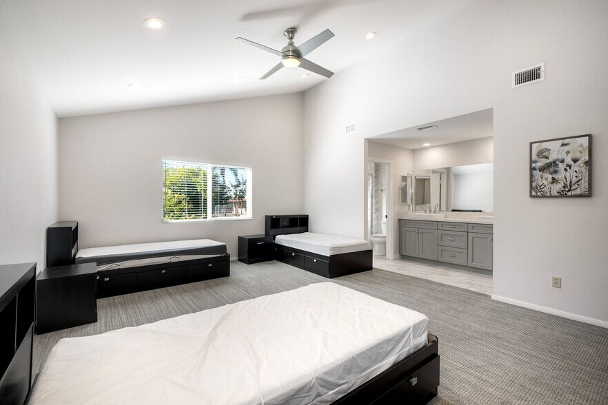 More Photos Of 6809 Corintia St, Carlsbad Multifamily For Sale