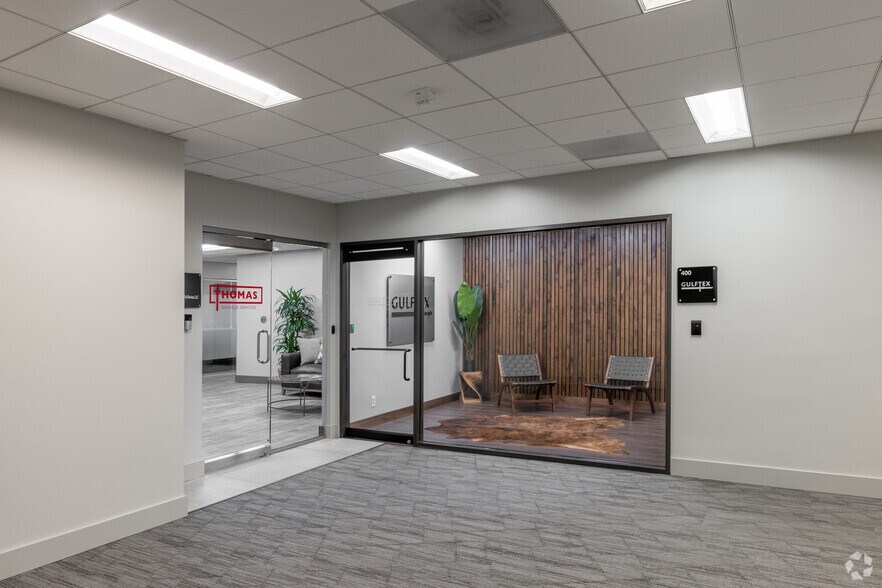 More Photos Of 508 W Wall St, Midland Office For Lease