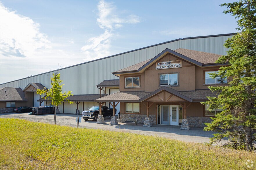More Photos Of 4 Winters Way, Okotoks Warehouse For Lease