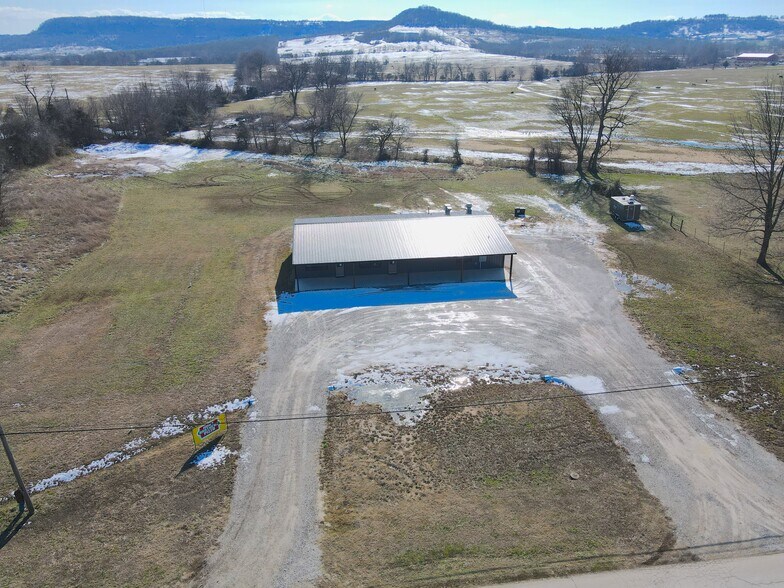 More Photos Of 311 9th st, Green Forest Flex For Sale