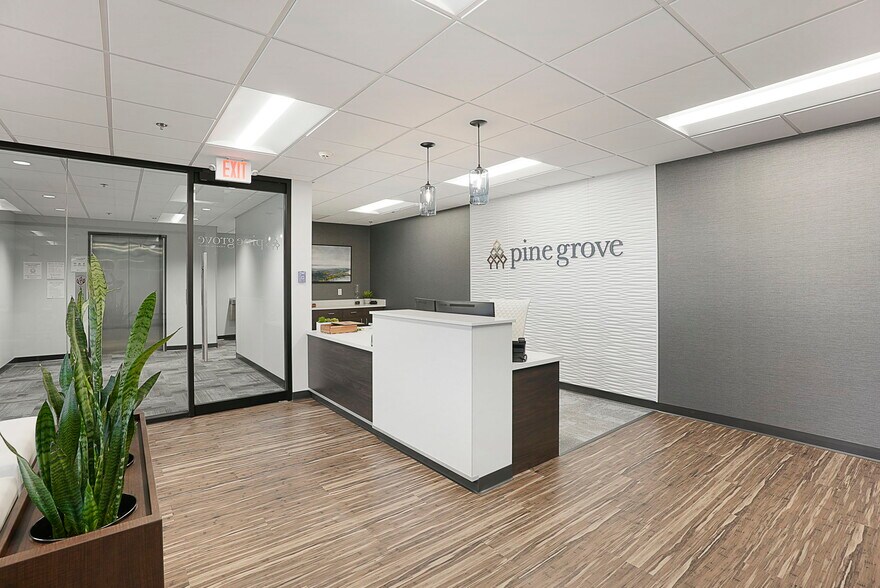 More Photos Of 13100 Wayzata Blvd, Minnetonka Office For Lease