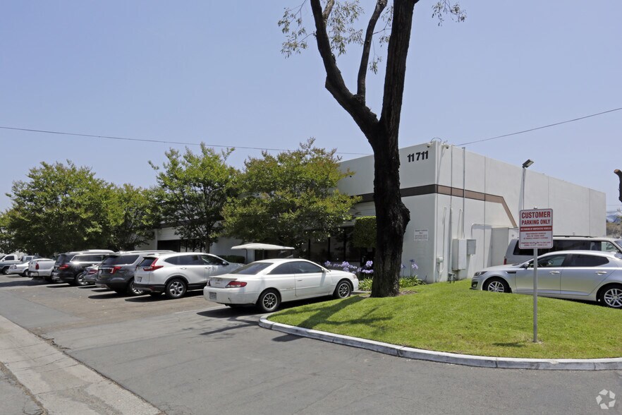 More Photos Of 11711 Coley River Cir, Fountain Valley Light Manufacturing For Lease