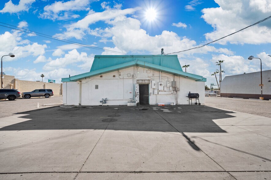 More Photos Of 5828 W Indian School Rd, Phoenix Restaurant For Sale
