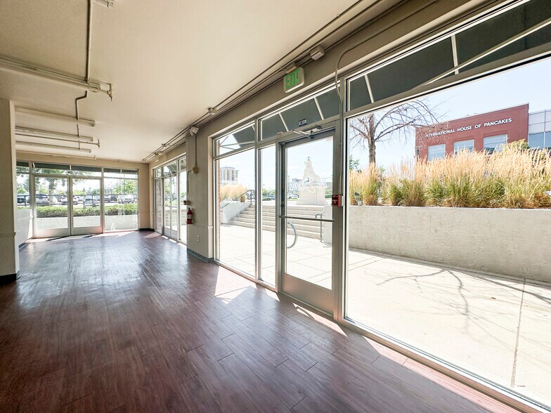 More Photos Of 801-901 Englewood Pky, Englewood Apartments For Lease