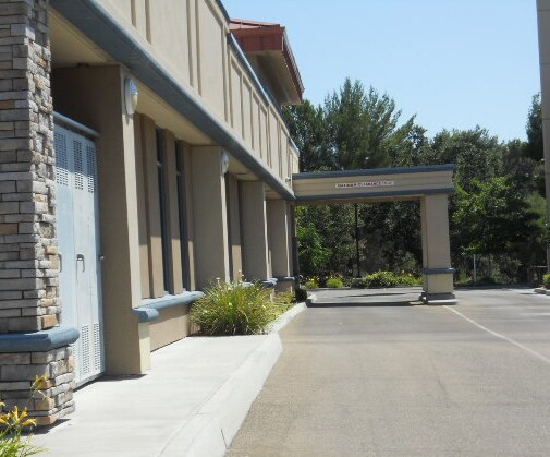 More Photos Of 10 Gilmore Rd, Red Bluff General Retail For Lease