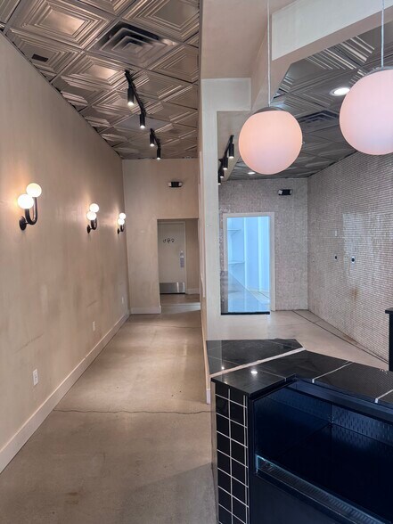 More Photos Of 849 Massachusetts Ave, Indianapolis Storefront For Lease