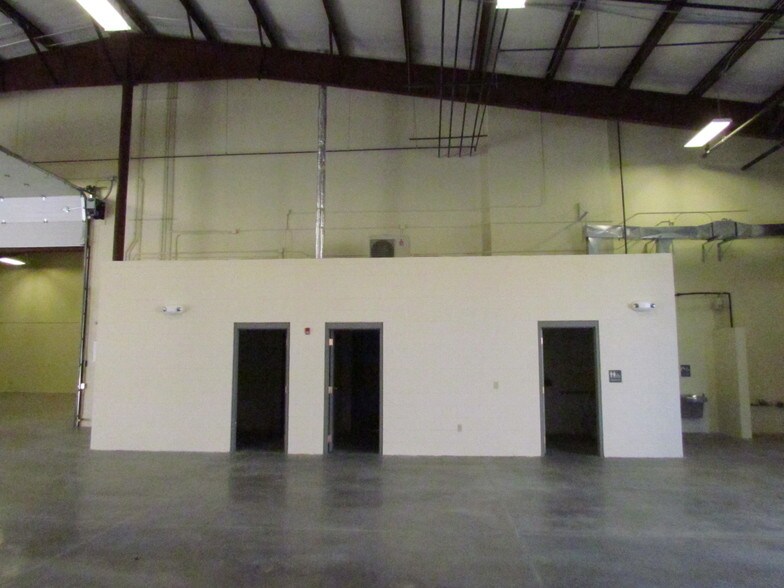 More Photos Of 509 Spruce St, Clearfield Warehouse For Lease