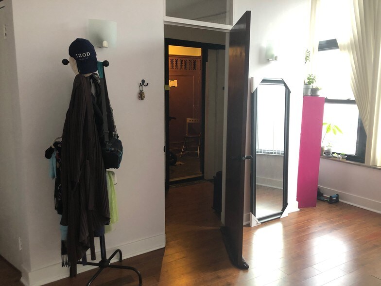 More Photos Of 333 Boulevard of the Allies, Pittsburgh Office Residential For Sale