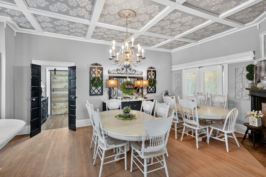 More Photos Of 178 S Caldwell St, Brevard Specialty For Sale