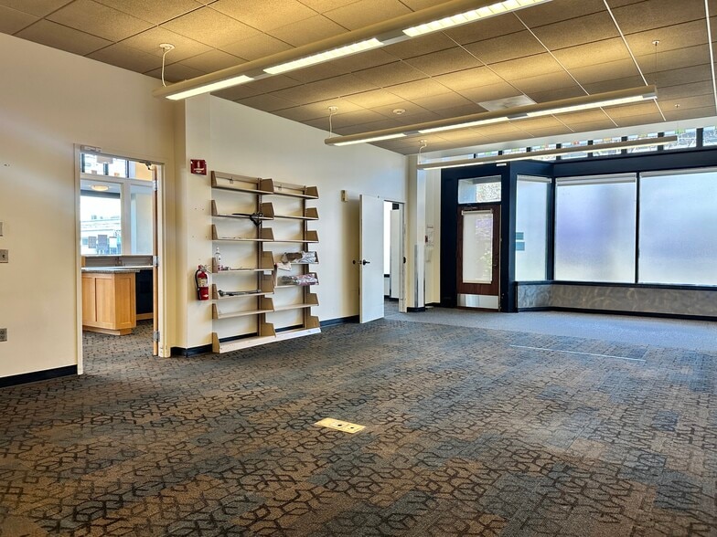 More Photos Of 2300-2314 NW Thurman St, Portland Freestanding For Lease