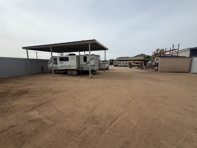 More Photos Of 1525 W Hatcher Rd, Phoenix Warehouse For Sale