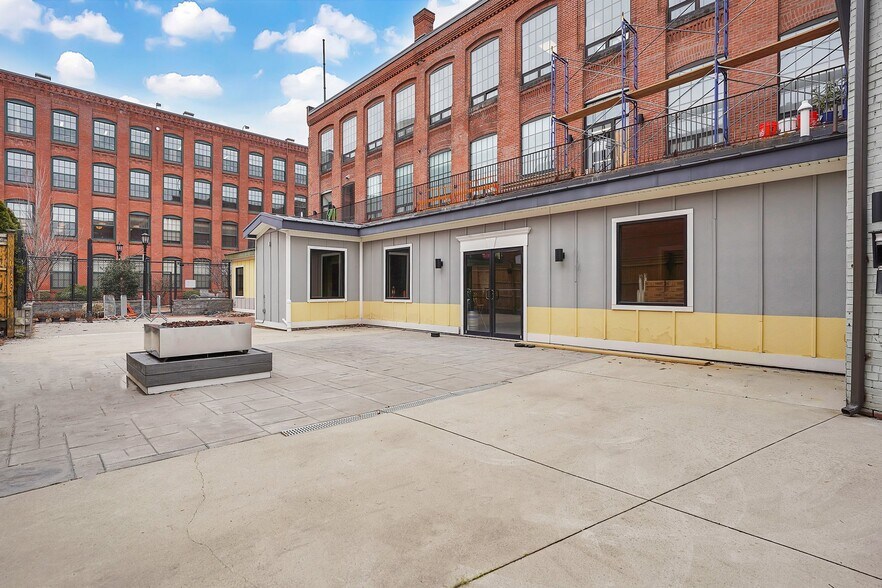 More Photos Of 51-59 Taylor St, Springfield Storefront Retail Office For Sale