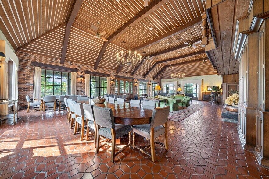 More Photos Of 1461 Highway EE, Winfield Specialty For Sale