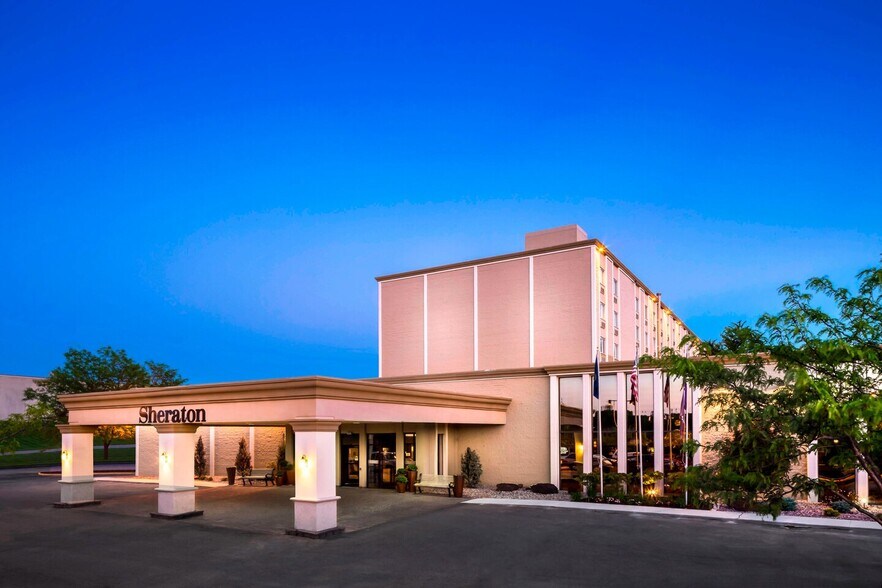 More Photos Of 655 N 108th Ave, Omaha Hotel For Sale