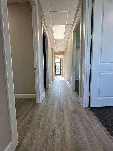 More Photos Of 5501 Cabrera Dr, Sugar Land Unknown For Lease