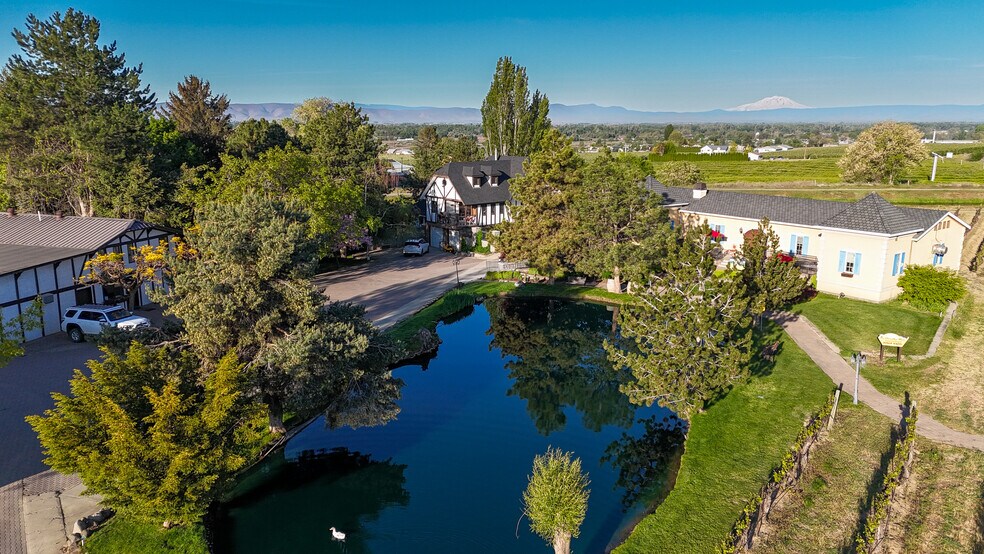 More Photos Of 500 S Bonair Rd, Zillah Winery Vineyard For Sale