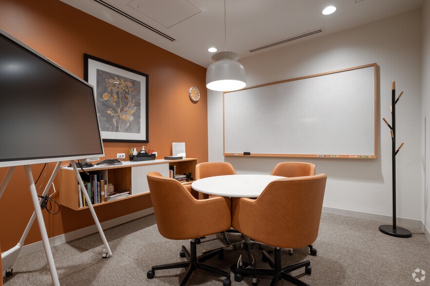 More Photos Of 111 Congress Ave, Austin Office For Lease