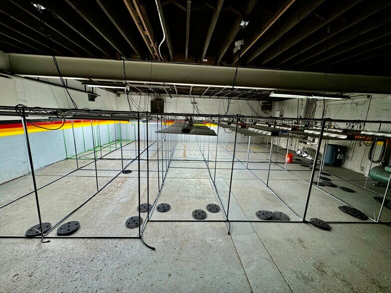 More Photos Of 2085 Clinton St, West Seneca Auto Repair For Sale