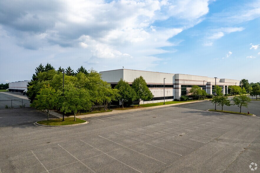 More Photos Of 500 Hickory Dr, Aberdeen Warehouse For Lease